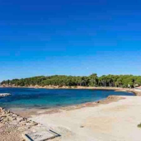 شقة Charmant Studio A Saint Mandrier Sur Mer المظهر الخارجي الصورة